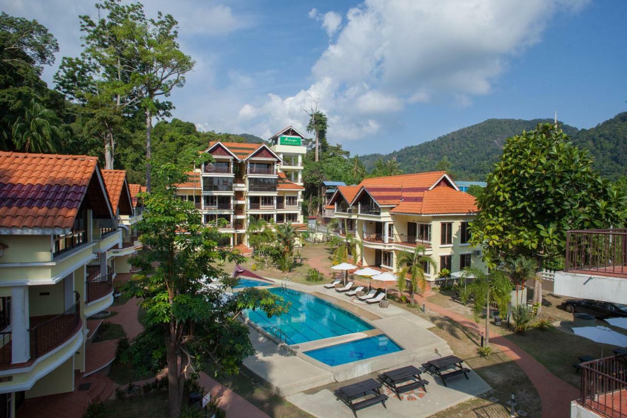 Anjungan Beach Resort Kampung Teluk Nipah Esterno foto
