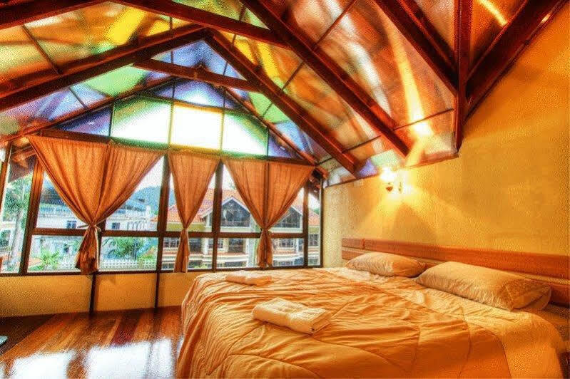 Anjungan Beach Resort Kampung Teluk Nipah Esterno foto